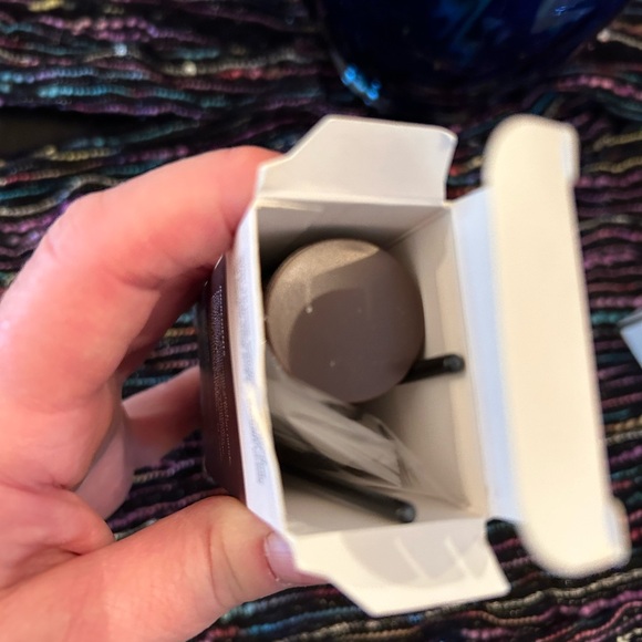 NIB - Brown Eyebrow Powder - Picture 3 of 6